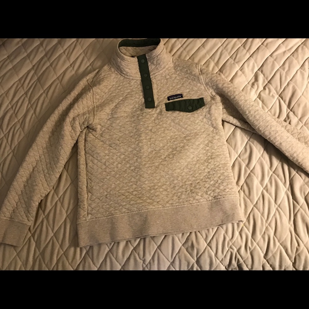 Patagonia sweater in great condition!